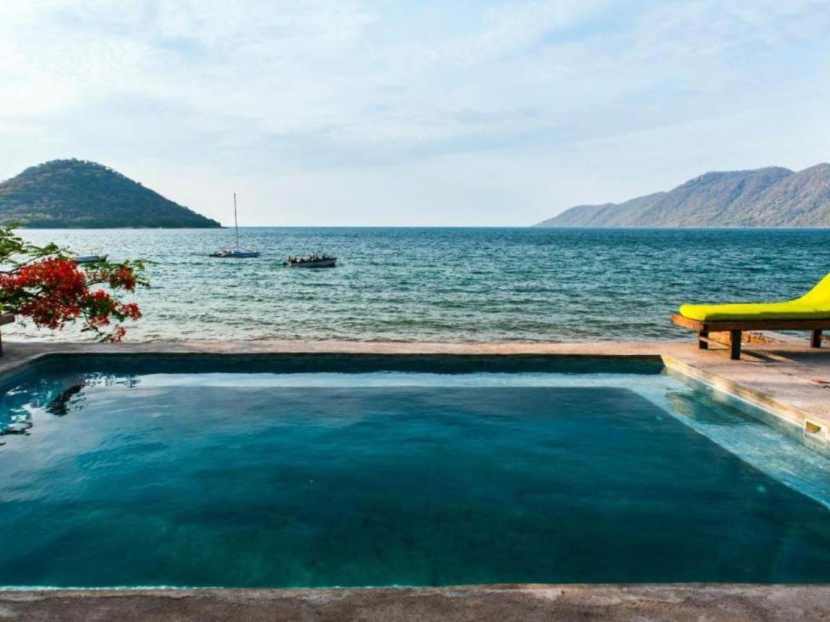 Thumbi View Lodge Cape Maclear エクステリア 写真