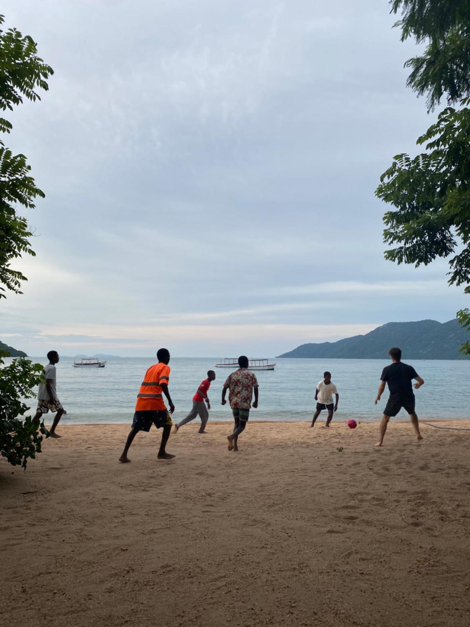 Thumbi View Lodge Cape Maclear エクステリア 写真
